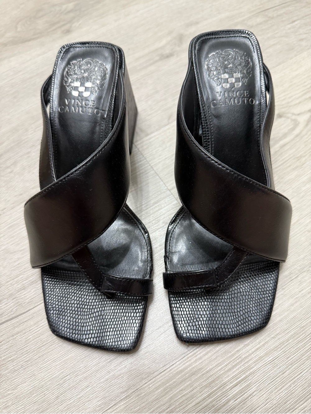 Vince Camuto Black Leather Cross-Strap Toe-Ring Block Heel Mules